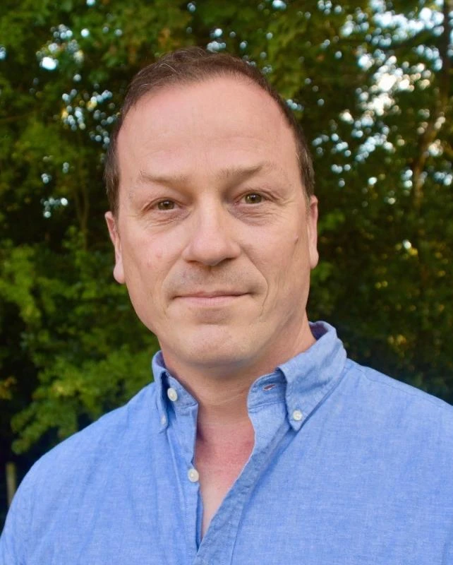 Portrait of Dr. Chris Barnes